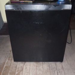 Hisense Mini Fridge 