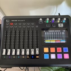 Tascam Mixcast 4