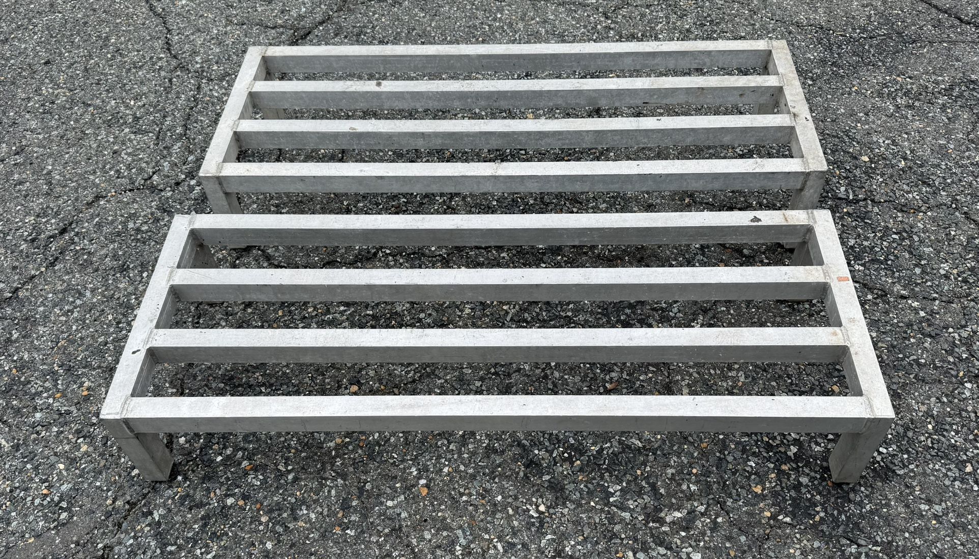 8” Tall Aluminum Dunnage Racks