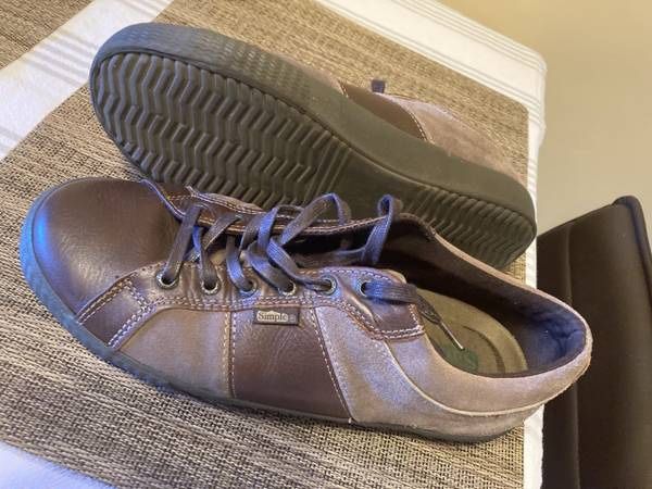 Mens Simple Shoe Size 9