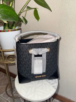 MK purse