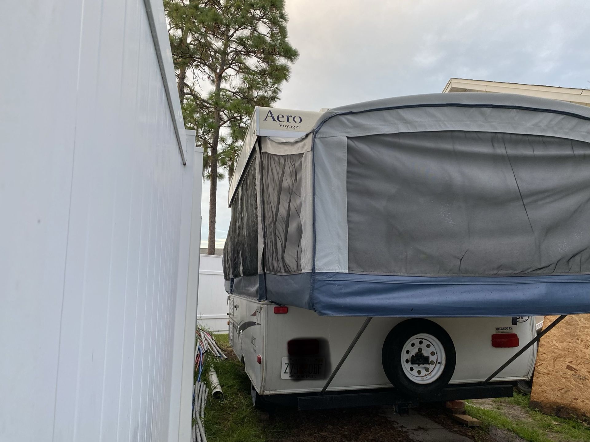 2003 Aero Voyager pop up camper