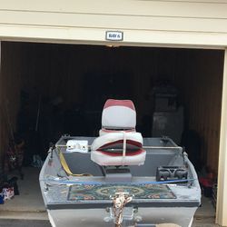 16 In Jon Boat With trailer 
