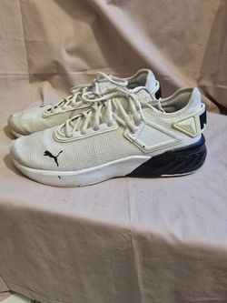 PUMA Rogue Men's Running Shoe in the White/Black. Size 9.5