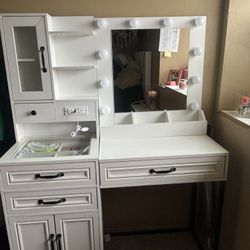 Makeup Vanity 