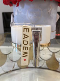 Eadem Le Chouchou Exfoliating + Softening Peptide Lip Balm FIRM PRICE PRECIO FIRME 💕