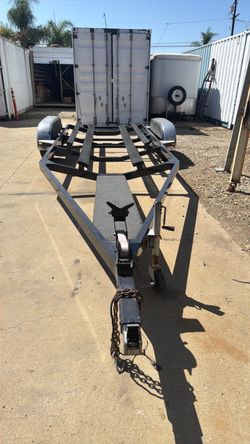 Ultimate Trailer boat trailer 21’ black