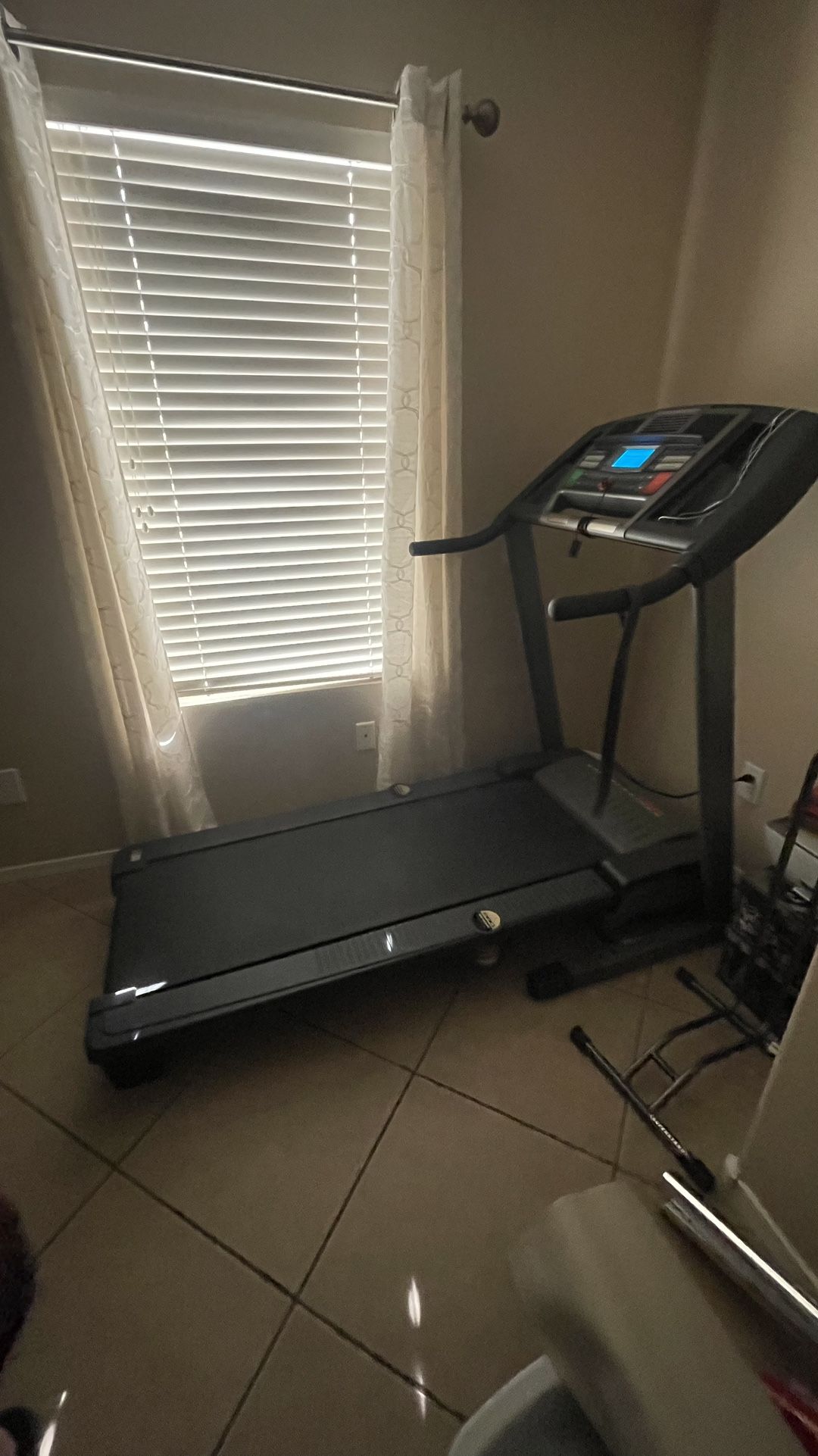 Pro form Cross trainer Treadmill
