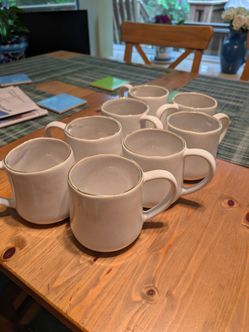 Crate and Barrel Mug Set