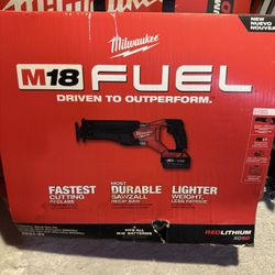 Milwaukee M18 FUEL SAWZALL Recip Saw - 1 Battery Kit