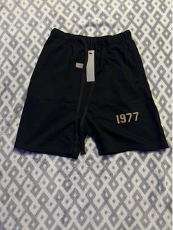 1977 essentials shorts
