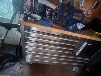 Tool bench