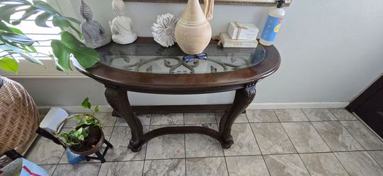 Entryway table