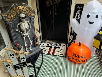 Halloween Items for sale- bundle