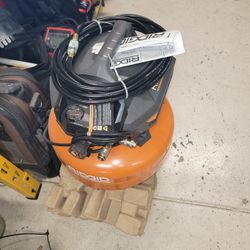 Rigid Air Compressor 3 Nail Guns