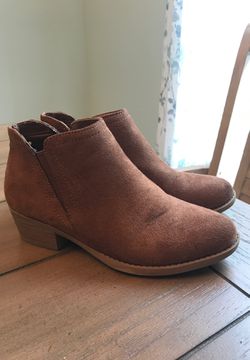 Girls size 1 shoes - good condition