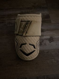 EVO SHEILD ELBOW GUARD SIZE MEDIUM