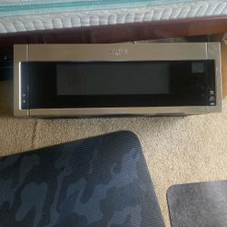 Whirlpool Over-the-Range Microwave Hood