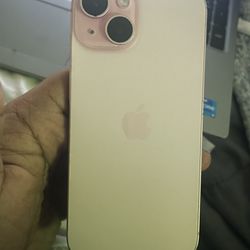 iPhone 15 Pink 