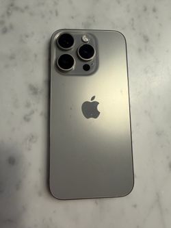 iPhone 15 pro unlocked 256g