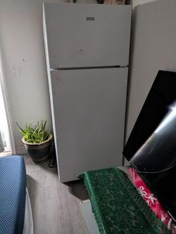 Hotpoint fridge