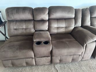 Reclining Loveseat with Center Console