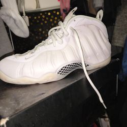 Nike Air Foamposite One White Sneakers