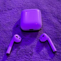 Gen 2 AirPods (lightning cable)