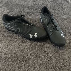 Under Armor Football Shoes
