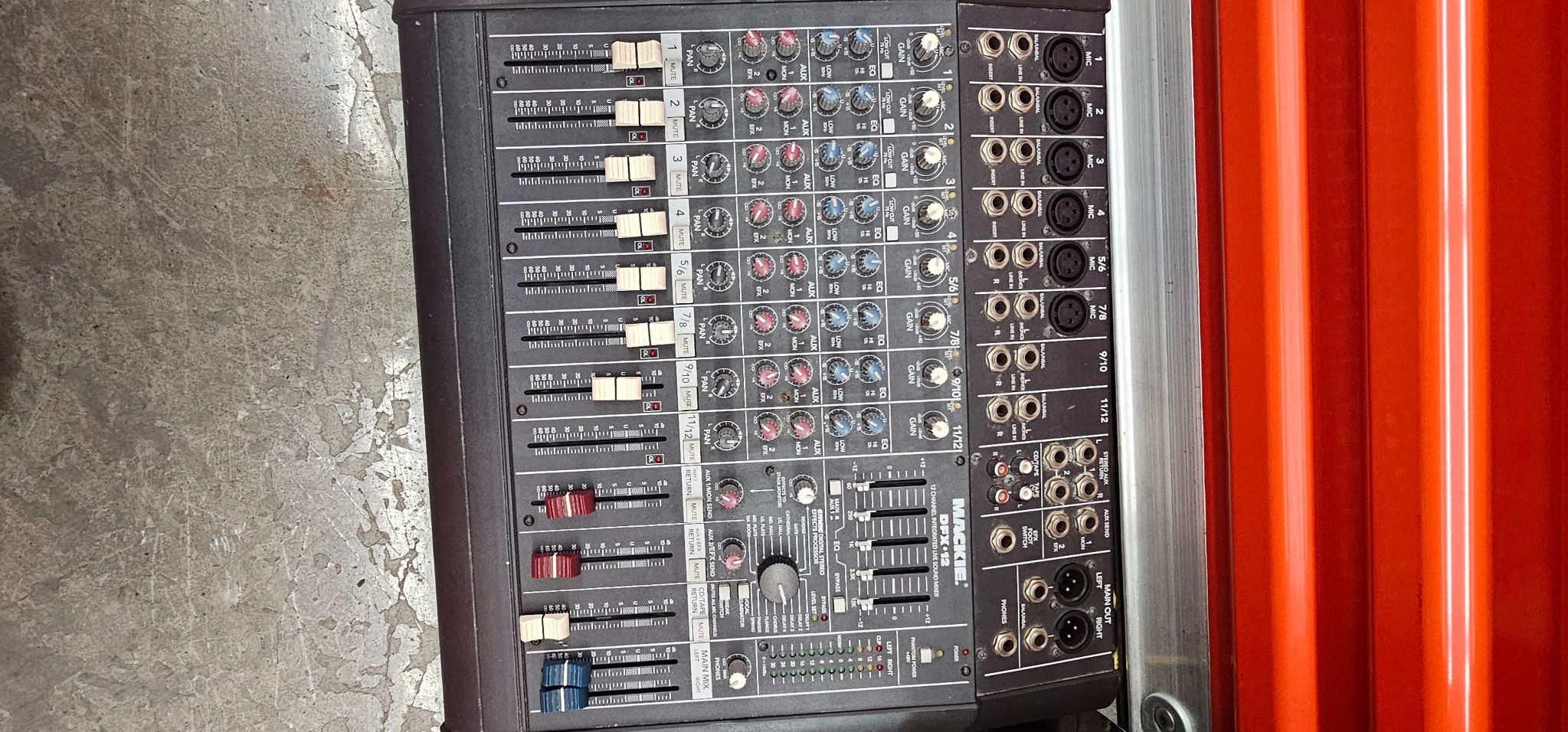 Mackie DFX12 Mixer