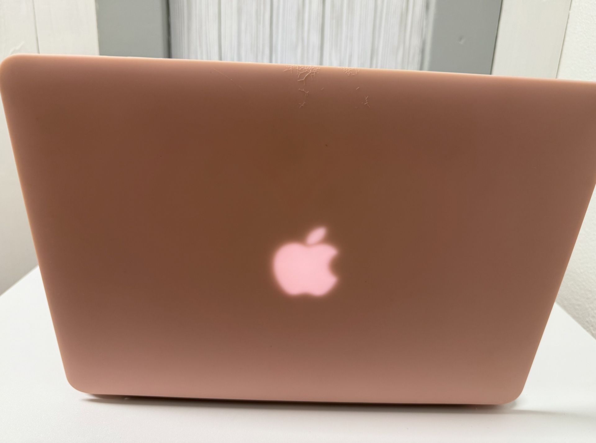MacBook Air (2017) - Excellent Condition!