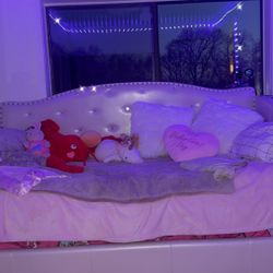 Twin Trundle Bed