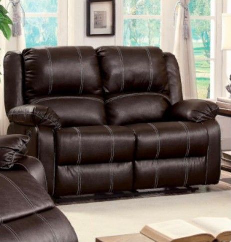 Reclinable Loveseat.