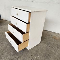 Wood Dresser 4 Drawer