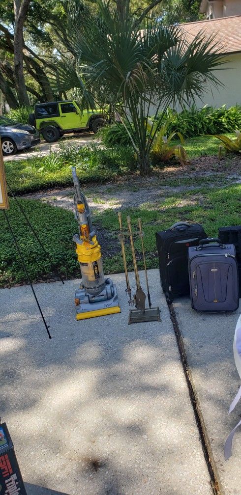 Dyson DC 14 Vacuum