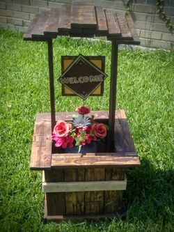 Wishing wells / planters