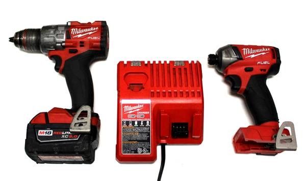 Milwaukee Drill/Driver Set