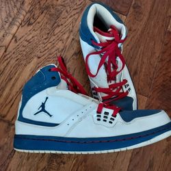 Nike Air Jordans Detroit
Pistons Edition 2009