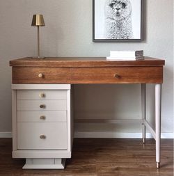 Mid-Century Harmony House Desk – Solid Wood Writing Desk