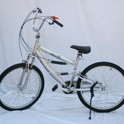 Elev8 Bike (Size 24") Silver Bicycle $350 paid $1,000 