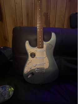 Fender Standard Stratocaster® Left-Handed – Sage Green Metallic (1997–2006)
