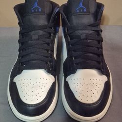 Jordan 1 Mid "Racer Blue" - Mn(Sz 9.5)A pair of LIGHTLY USED Men's Jordan 1 Mid's...In Excellent Condition...Sz 9.5