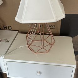 Night Stand/White End Table With Lamps 