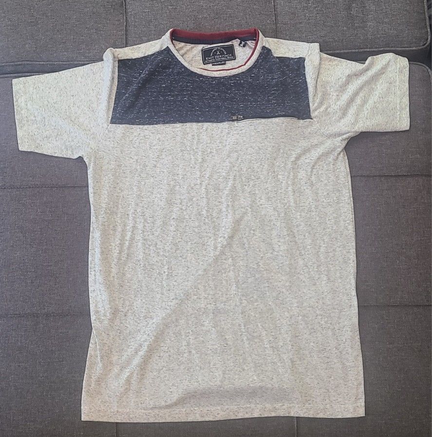 Knit Heritage Shirt Medium Tailored Clothier Mens Short Sleeve W/ Front Pocket