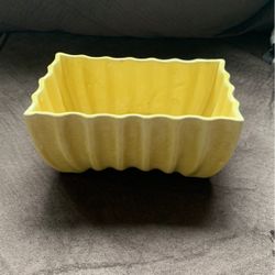 COOKSON POTTERY Ohio Yellow GLAZE Scalloped PLANTER # CP-3808 USA