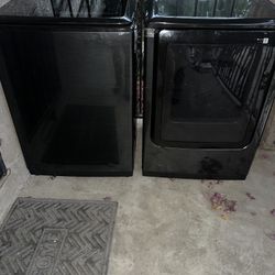 Samsung Black Stainless Washer & Gas Dryer Set