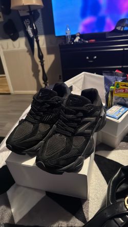 New Balance All Black Size 9