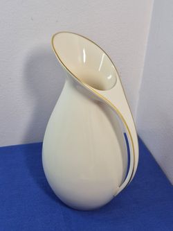 Vintage Lenox Ivory Glazed Porcelain Pitcher w/Gold Trim MCM 9.75"