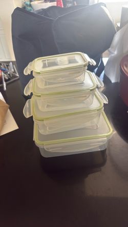 Set of 4 rubber ware