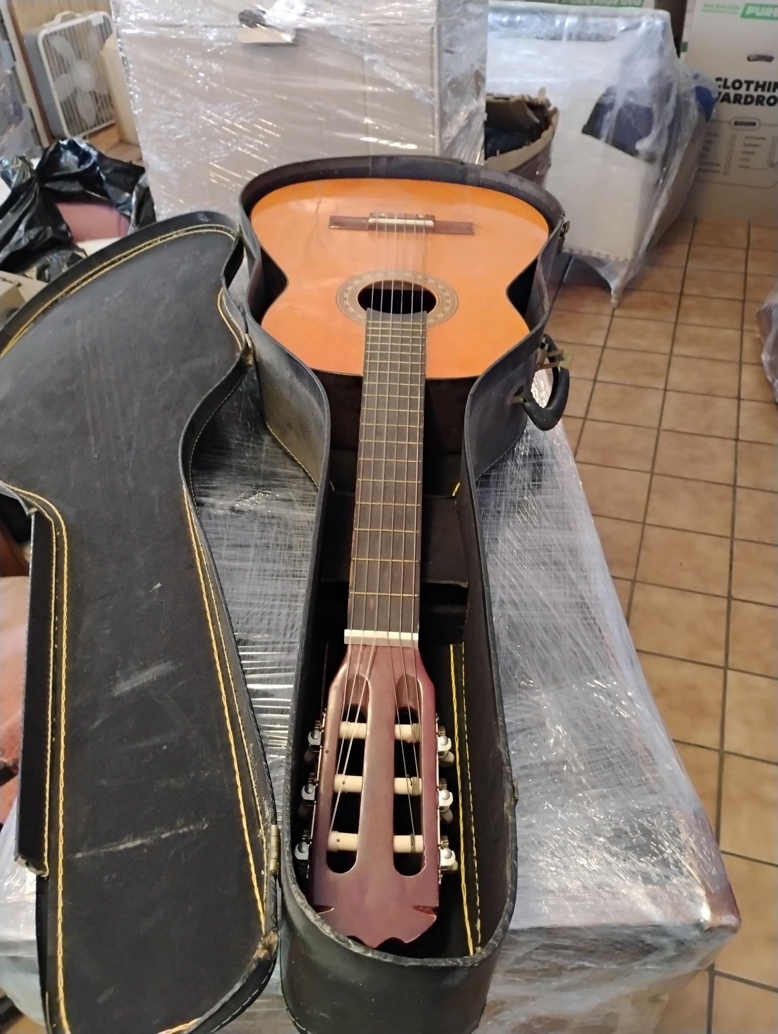 Kingston classical acoustic guitar